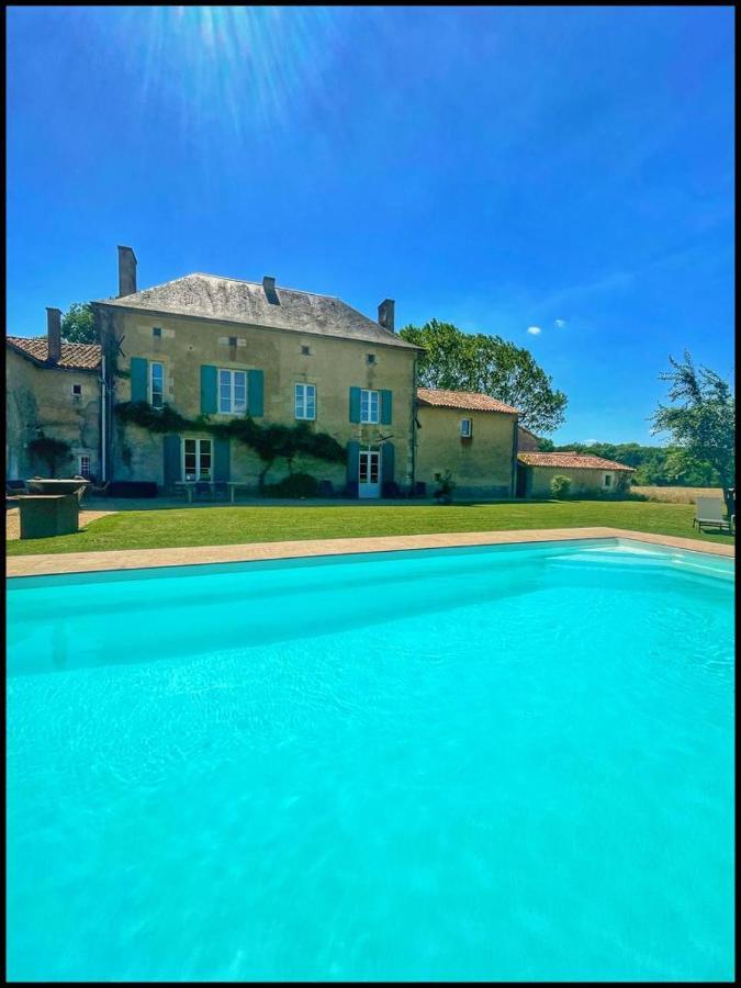 Les Maisons Du Bonheur Bed & Breakfast Chateau-Garnier Luaran gambar